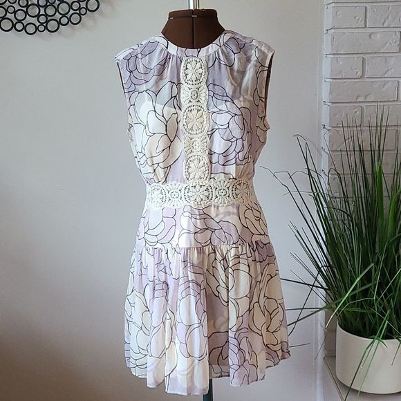 BCBG Maxazria Aymeline Floral Dress 6 - Picture 2 of 8